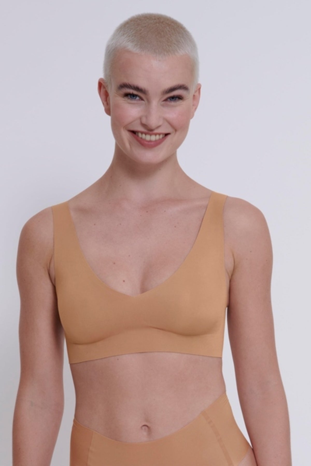Zero Feel V-Neck Bralette in Nude